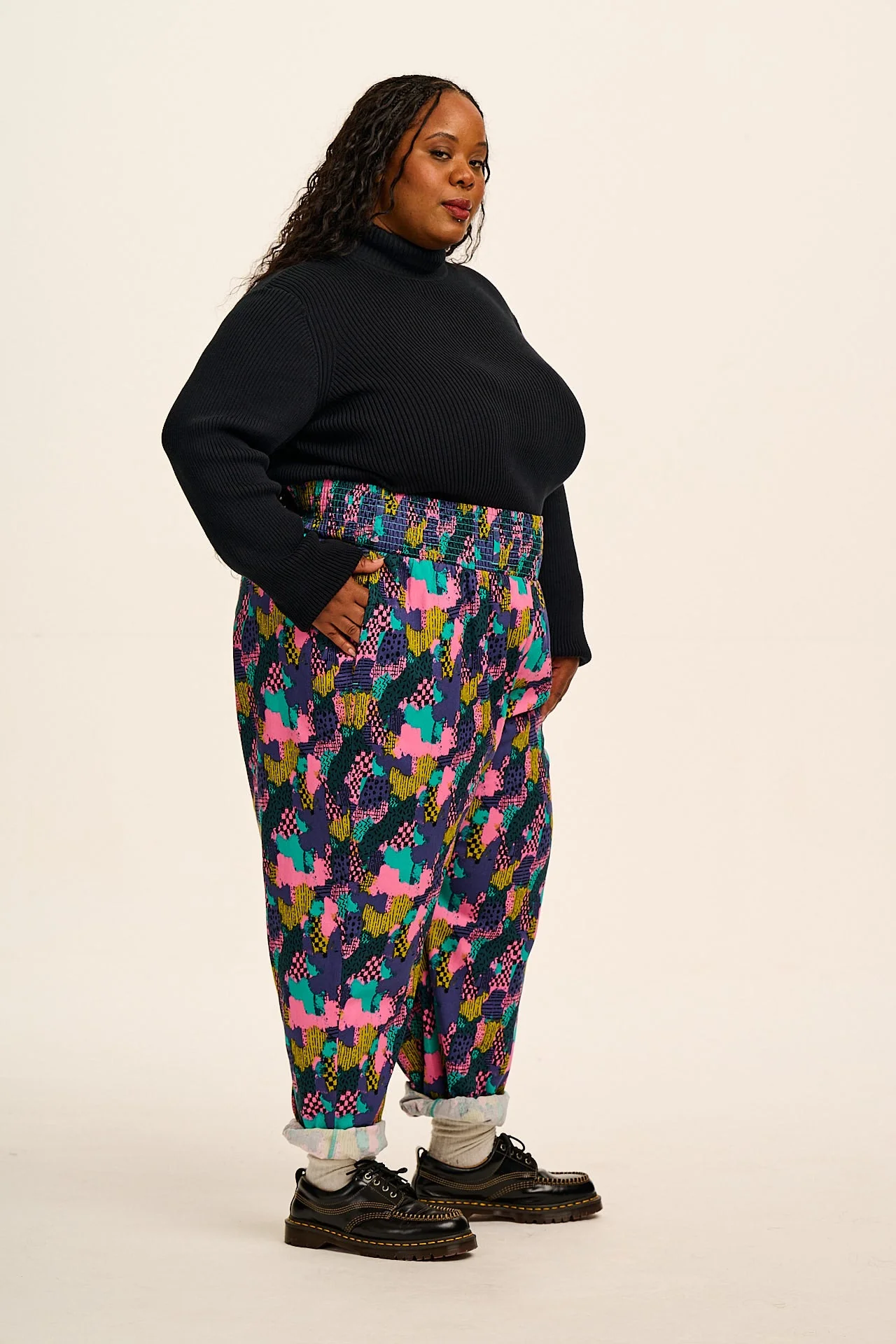 Alexa - Cotton Trousers in Make Your Mark - Image 8