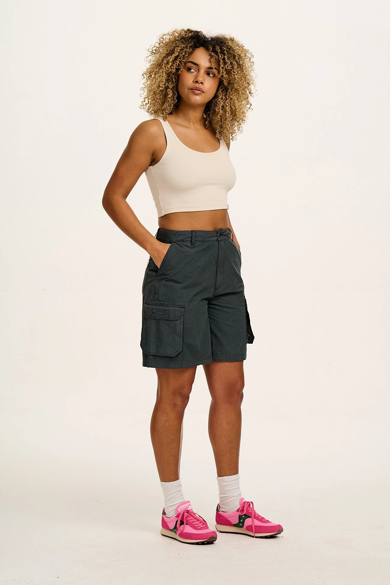 Avery - Image 4