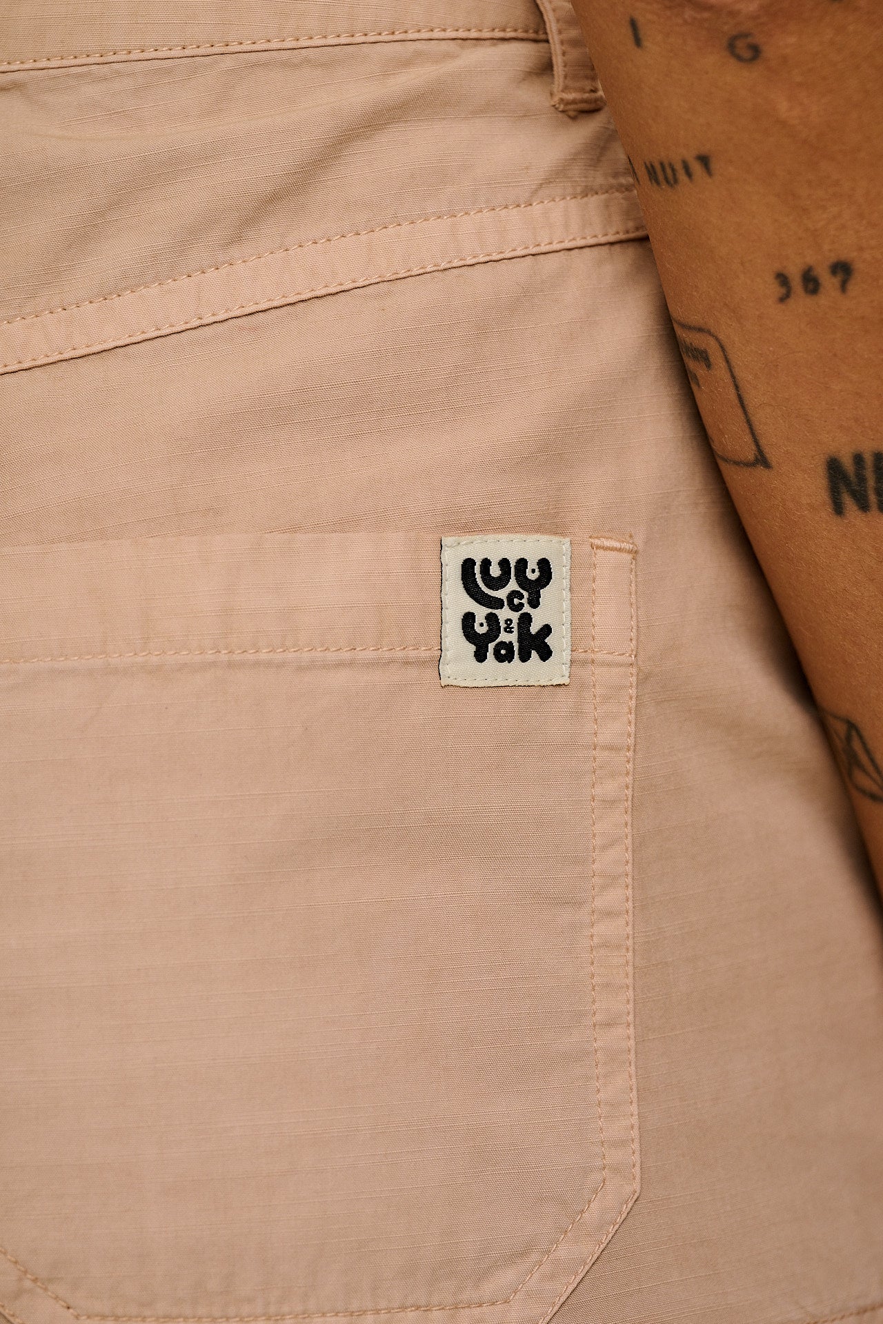 Avery - Cotton Cargo Shorts in Beige - Image 3