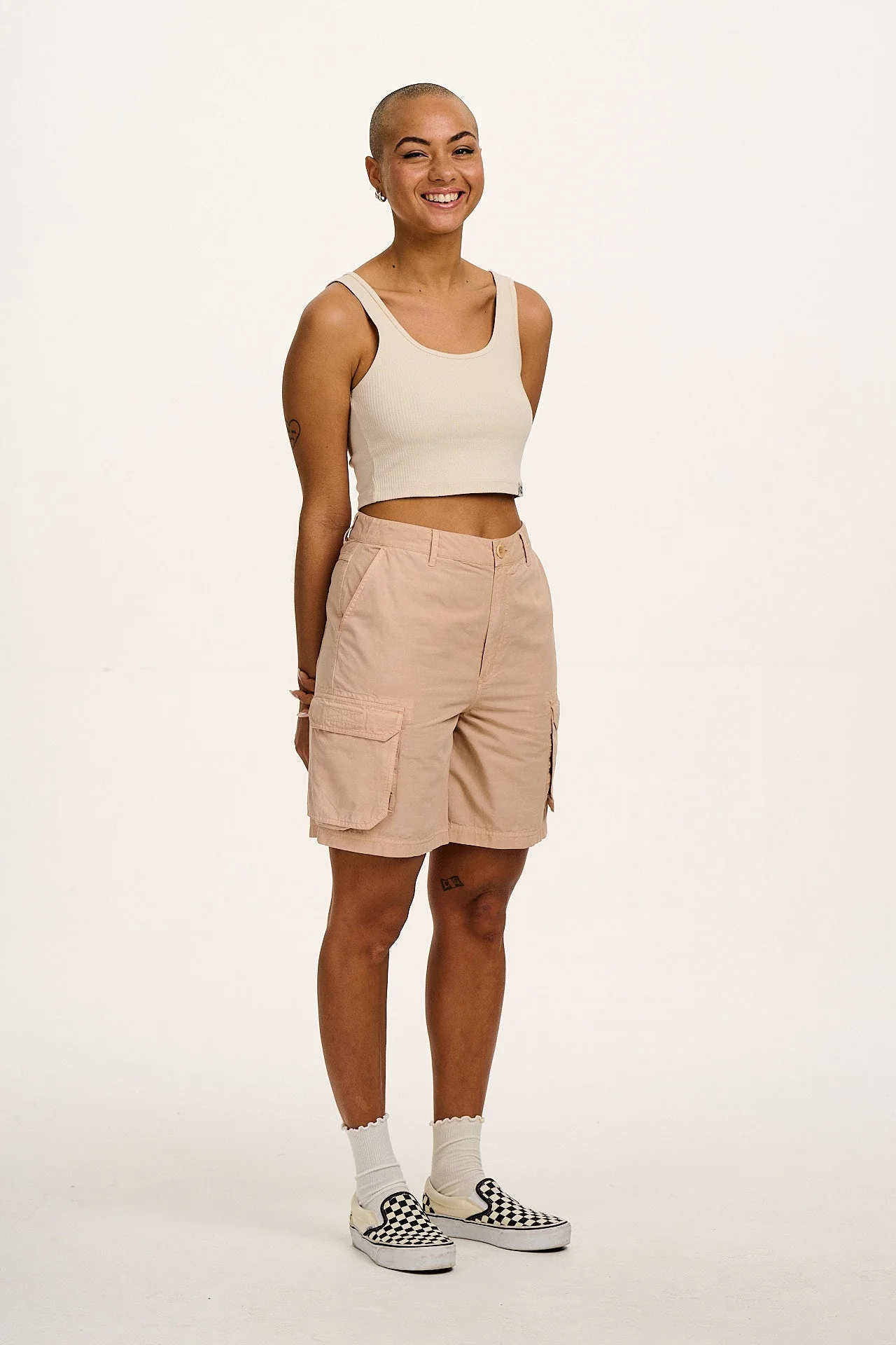 Avery - Cotton Cargo Shorts in Beige - Image 4