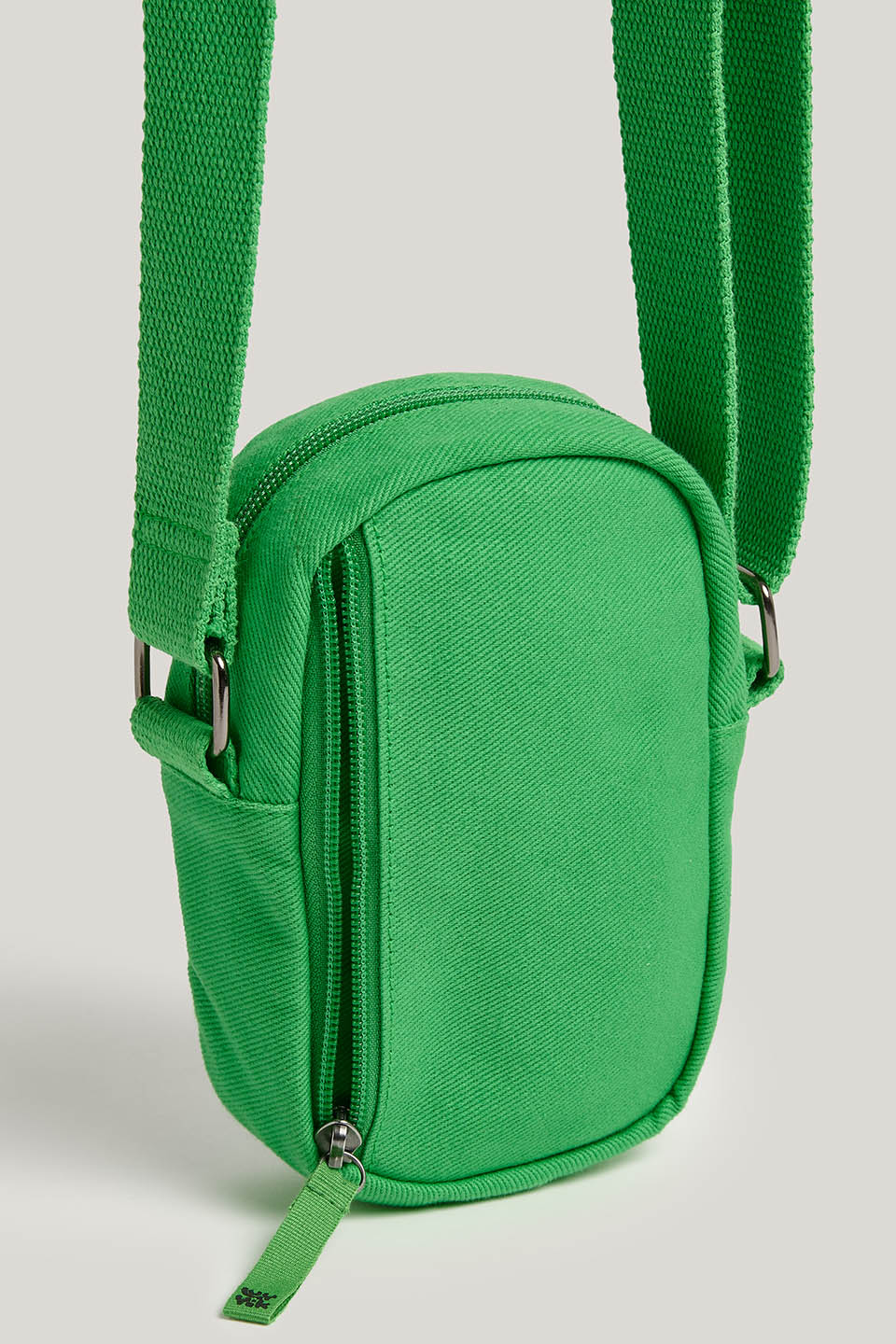 Brady - Cotton Crossbody Bag in Kelly Green - Image 3