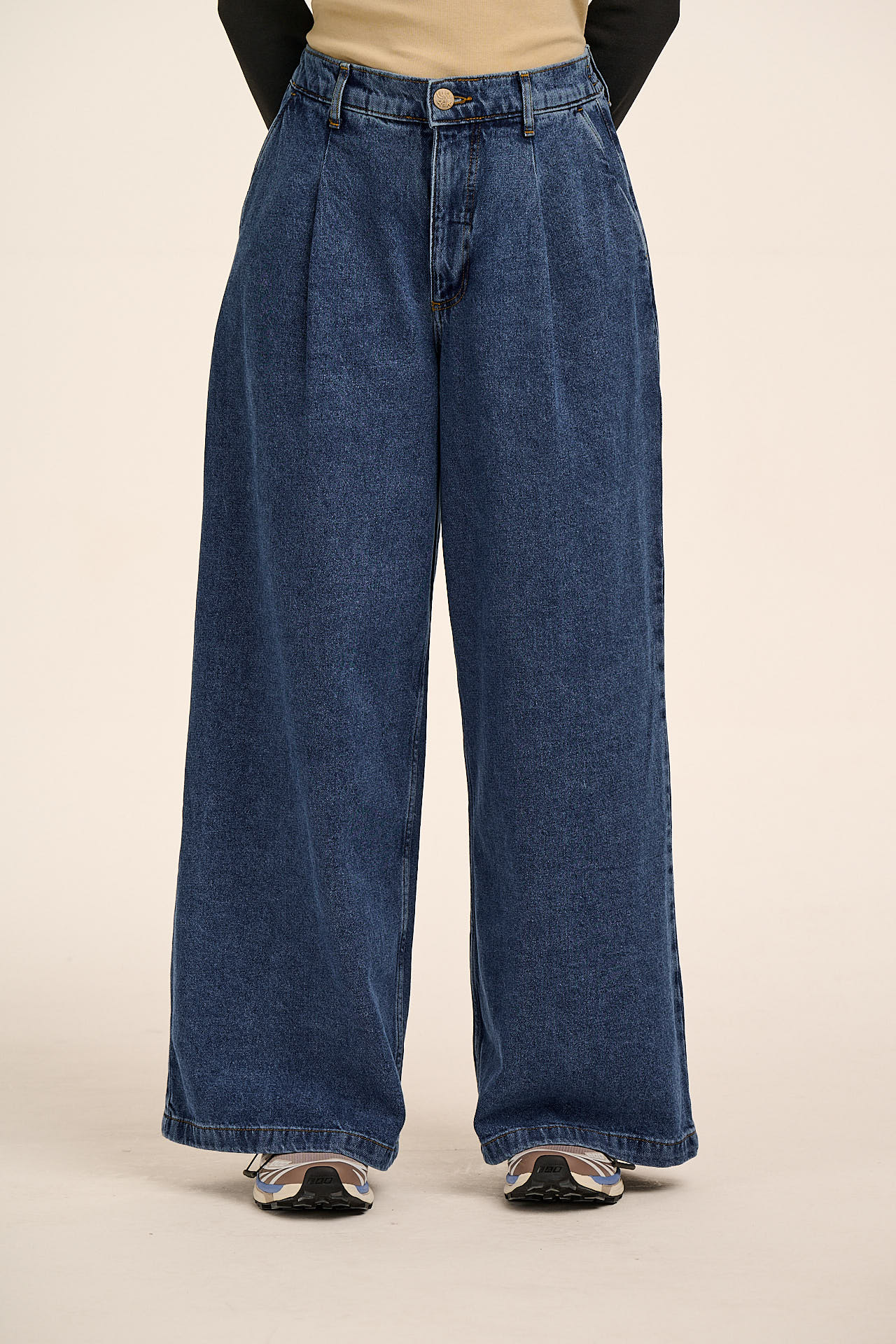 Tate - Denim Extra Wide Leg Jeans in Mid Wash Blue - Image 3