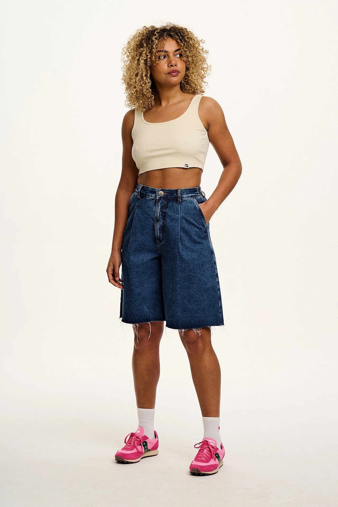 Cole - Denim Shorts in Mid Wash Blue - Image 5