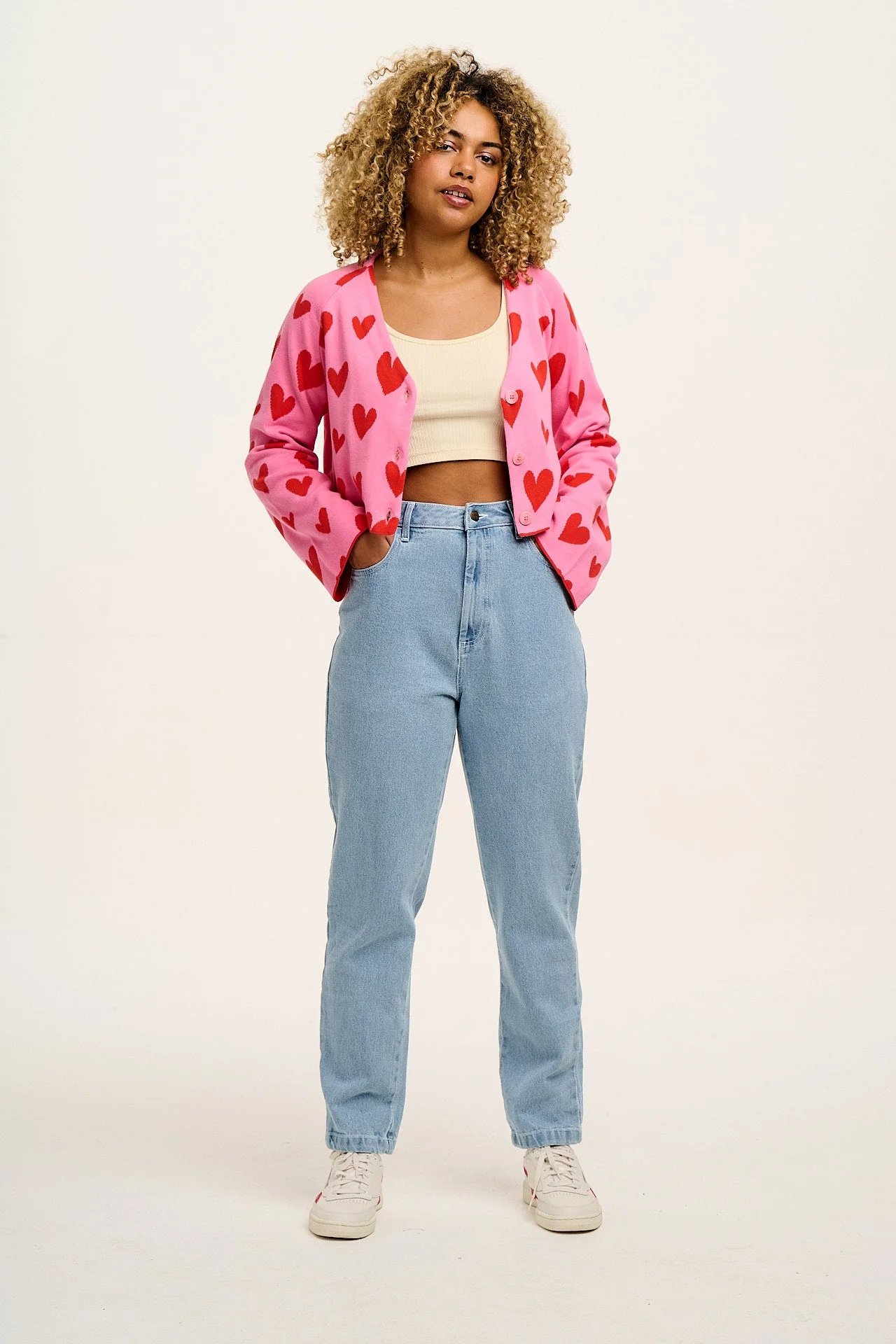 Dana - Mom Denim Jeans in Light Wash Blue - Image 9