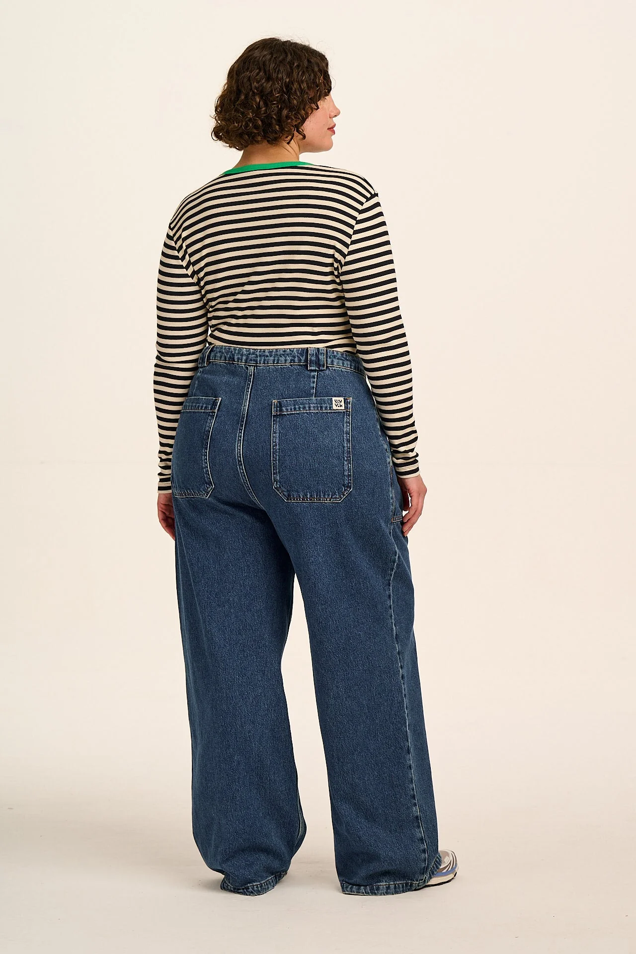Delores - Wide Leg Denim Jeans in Mid Wash Blue - Image 7