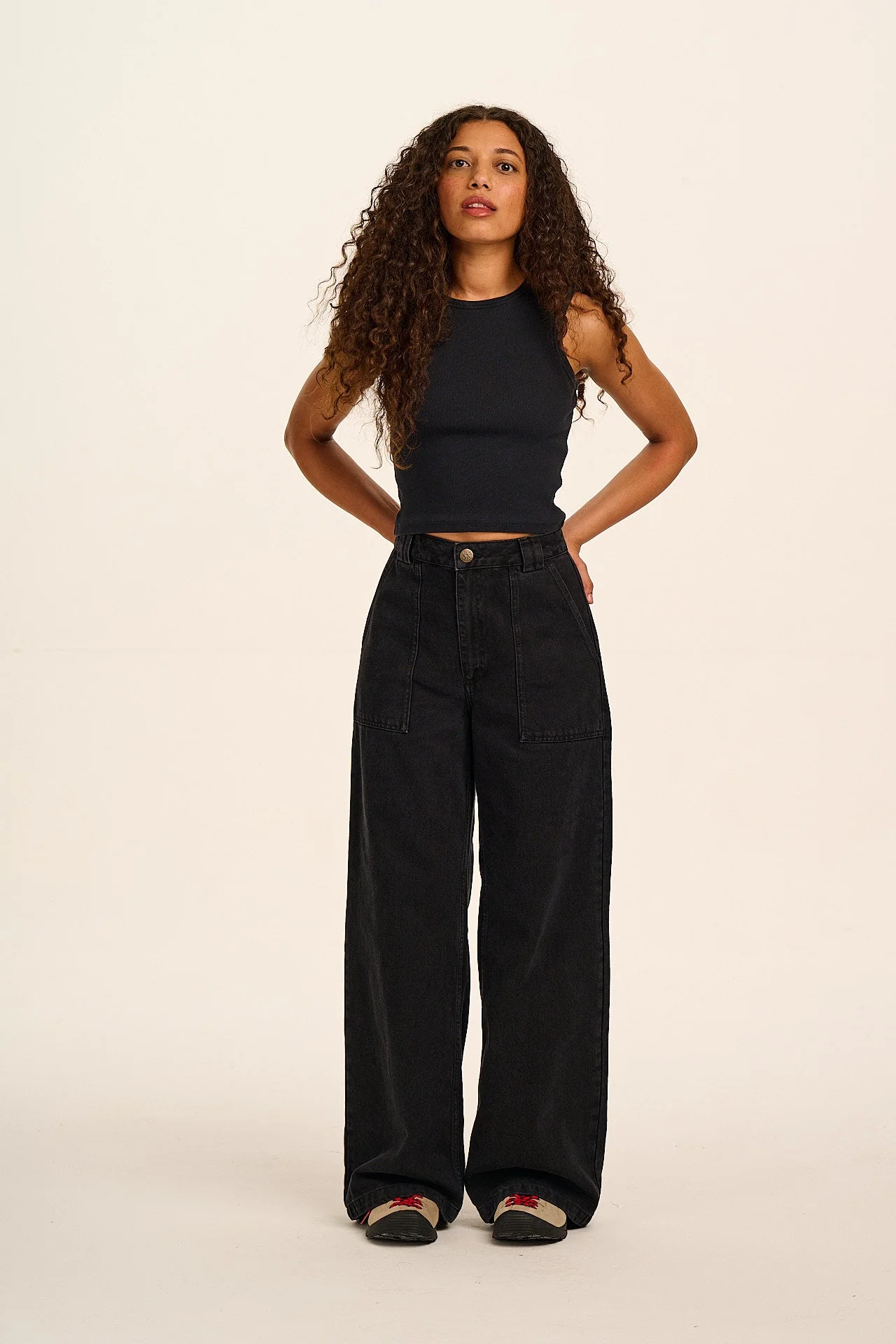Delores - Wide Leg Denim Jeans in Washed Black - Image 7
