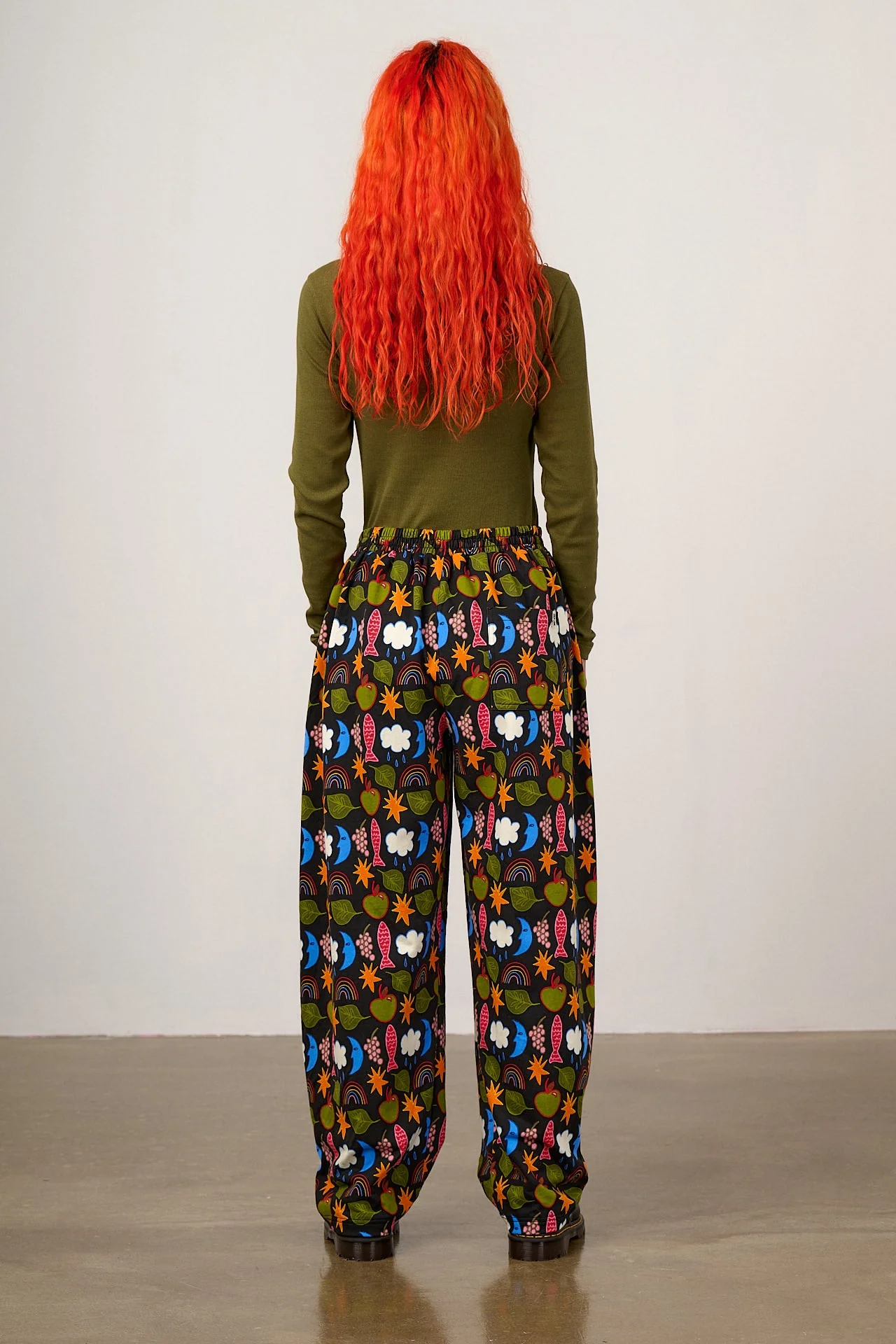 Freddie - Barrel Leg Cotton Jersey Trouser in Naive Shapes Print - Image 5
