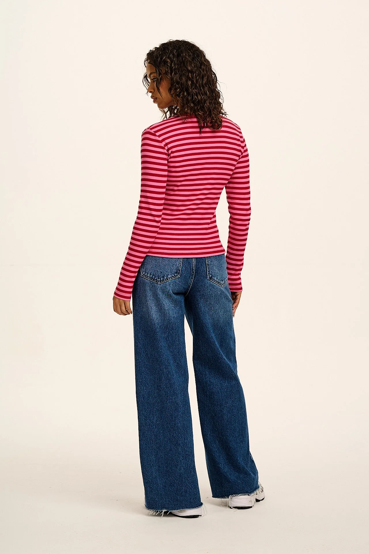 Grayson - Long Sleeve Cotton Tee in Pink & Red Stripe - Image 4