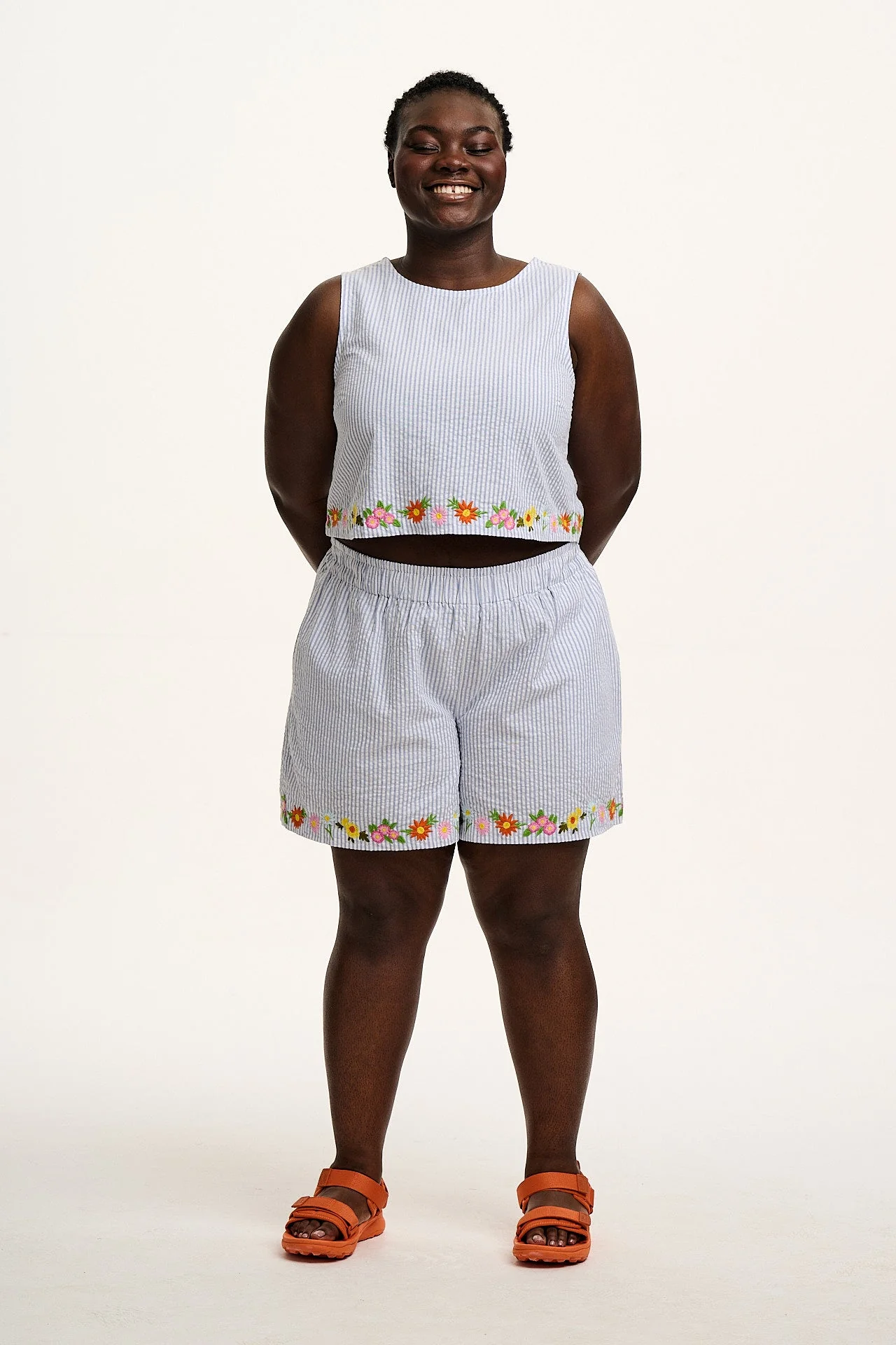 Jessie - Cotton Seersucker Shorts in Blue Stripe with Floral Embroidery - Image 4