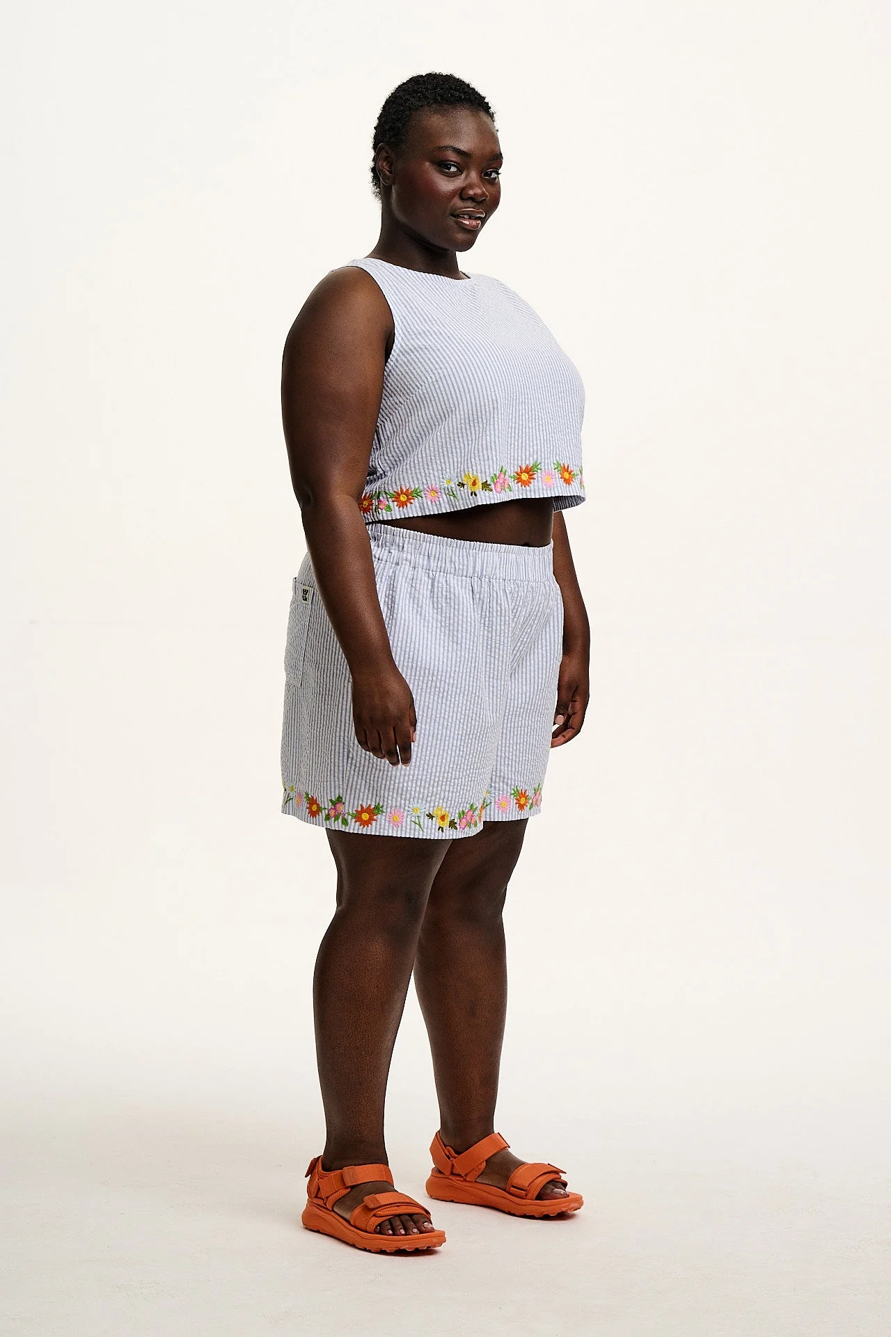 Jessie - Cotton Seersucker Shorts in Blue Stripe with Floral Embroidery - Image 5