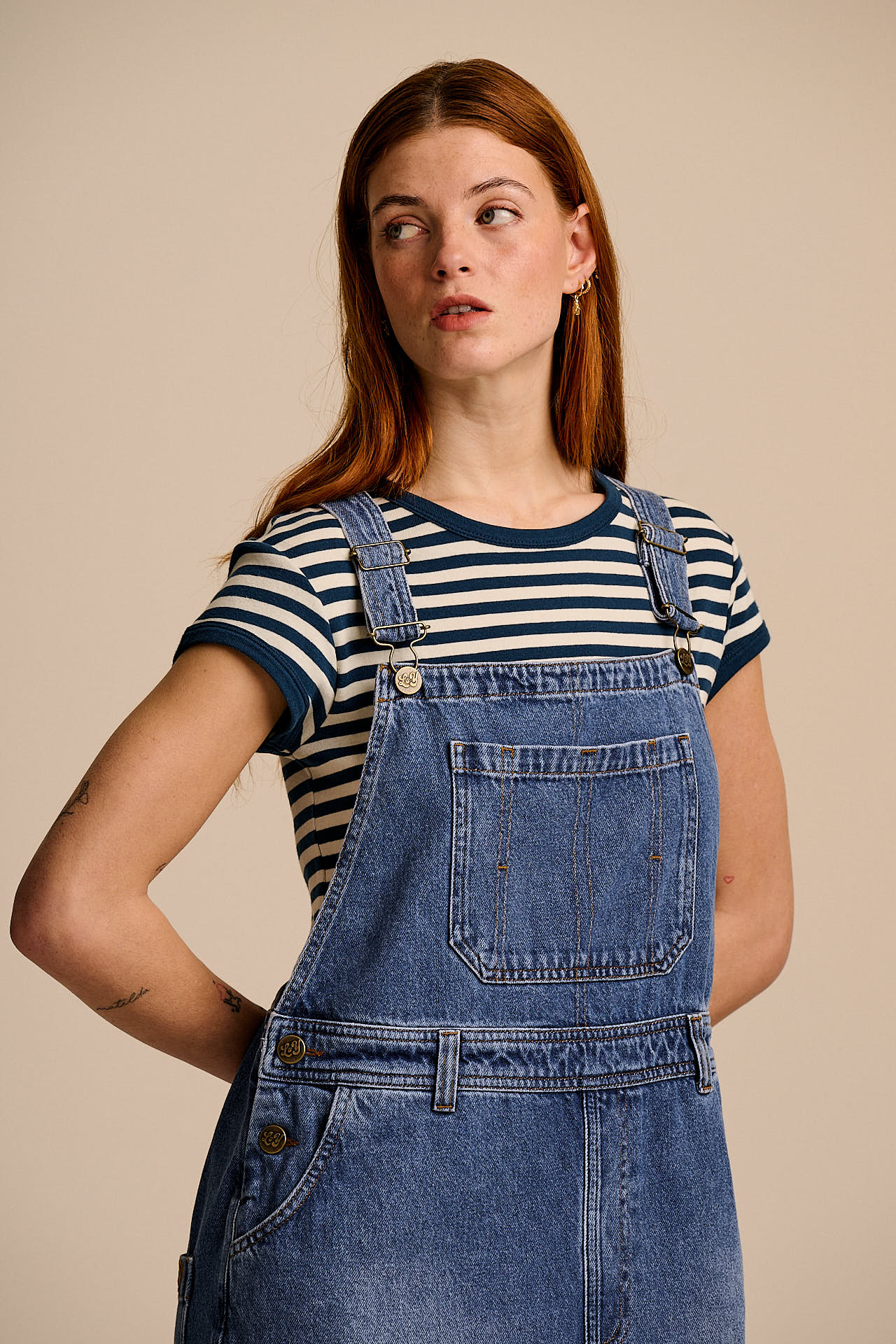 Mullen - Denim Dungarees in Midwash with Metal Clasps - Image 3