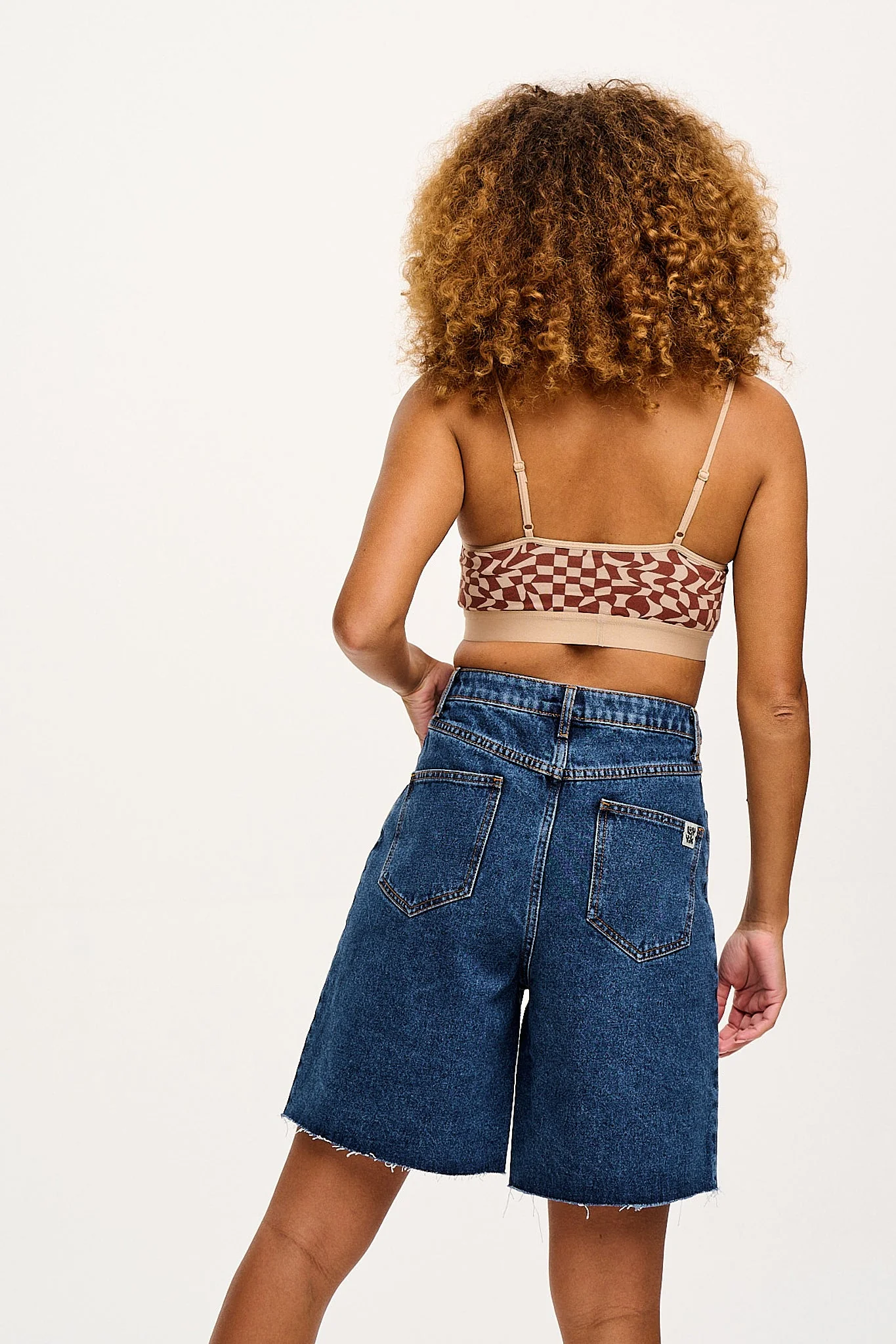 Parker - Denim Shorts in Mid Wash Blue - Image 5