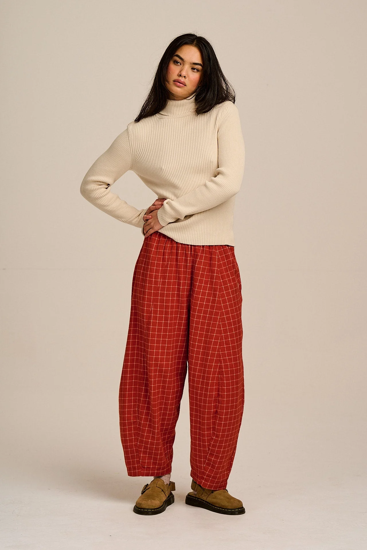 Obregon - Barrel Leg Brushed Cotton Trousers in Rust Check - Image 10
